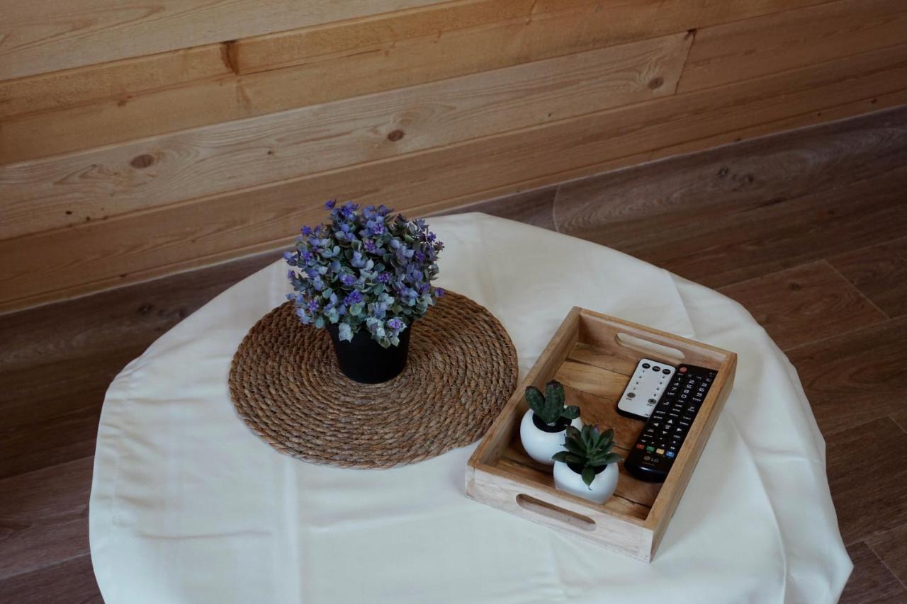 Le Chalet Tipi Avec Jacuzzi Et Jardin Труа Екстер'єр фото