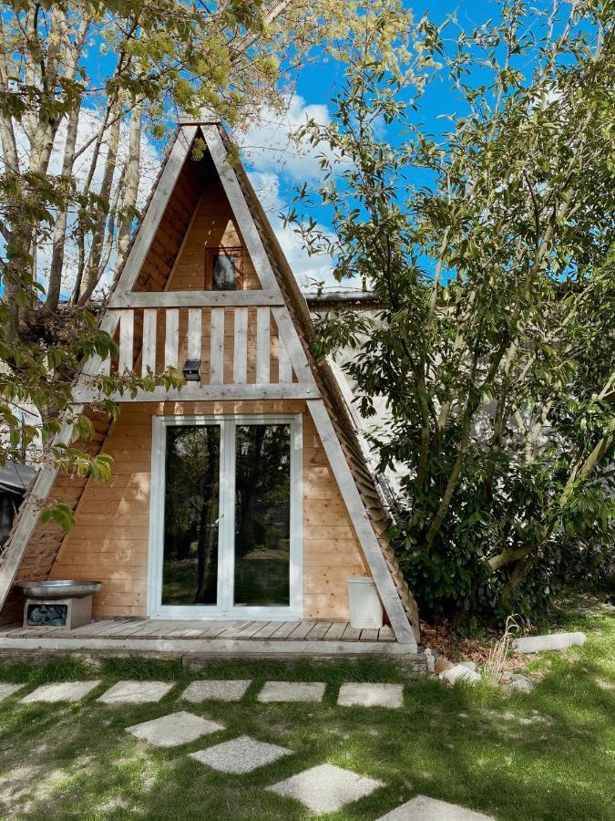 Le Chalet Tipi Avec Jacuzzi Et Jardin Труа Екстер'єр фото
