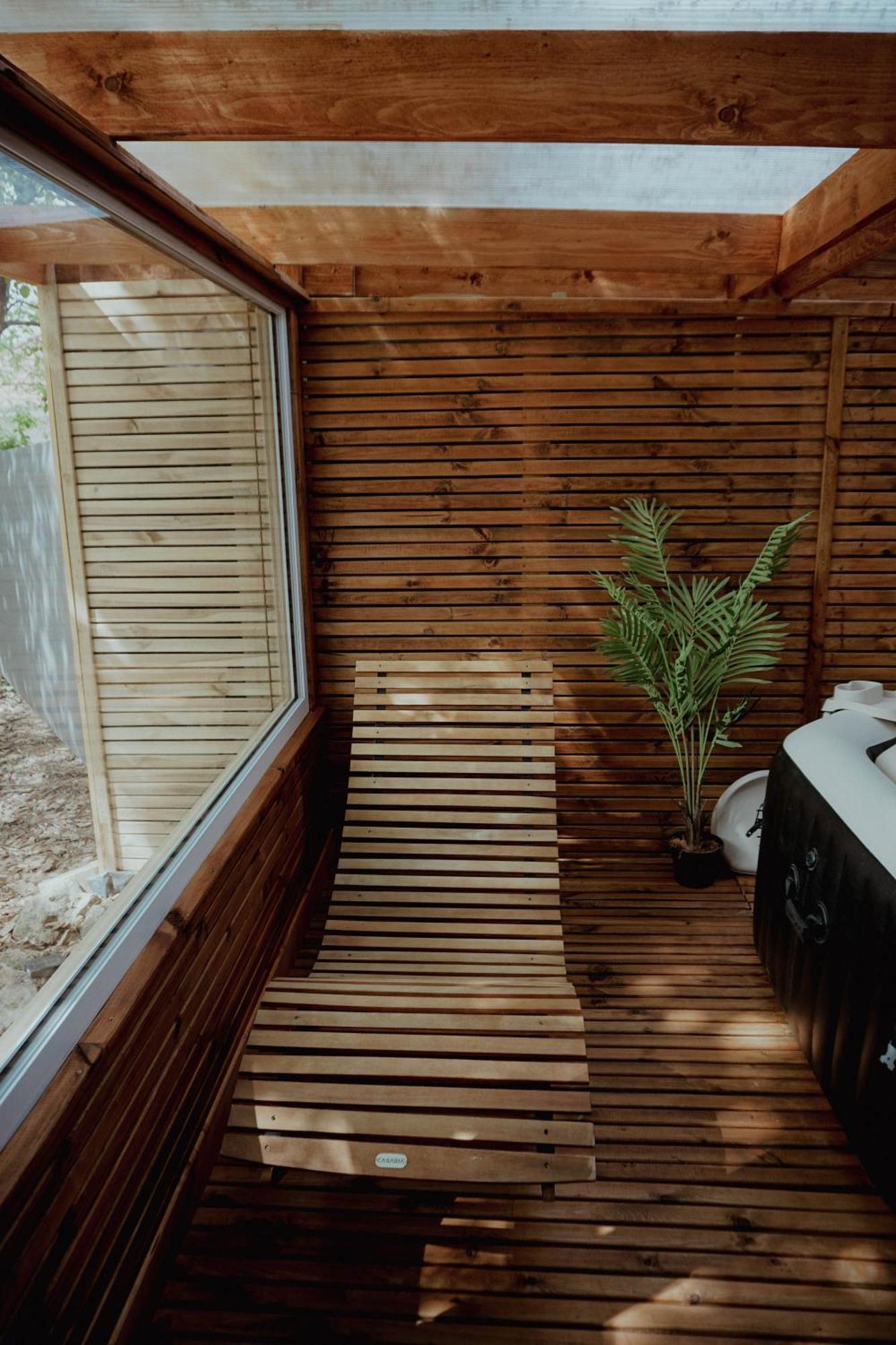 Le Chalet Tipi Avec Jacuzzi Et Jardin Труа Екстер'єр фото
